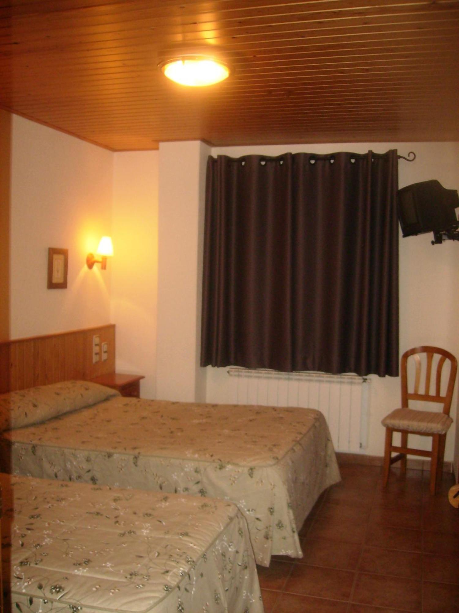 Hostal Pernalle Ерілл-ла-Валл Екстер'єр фото