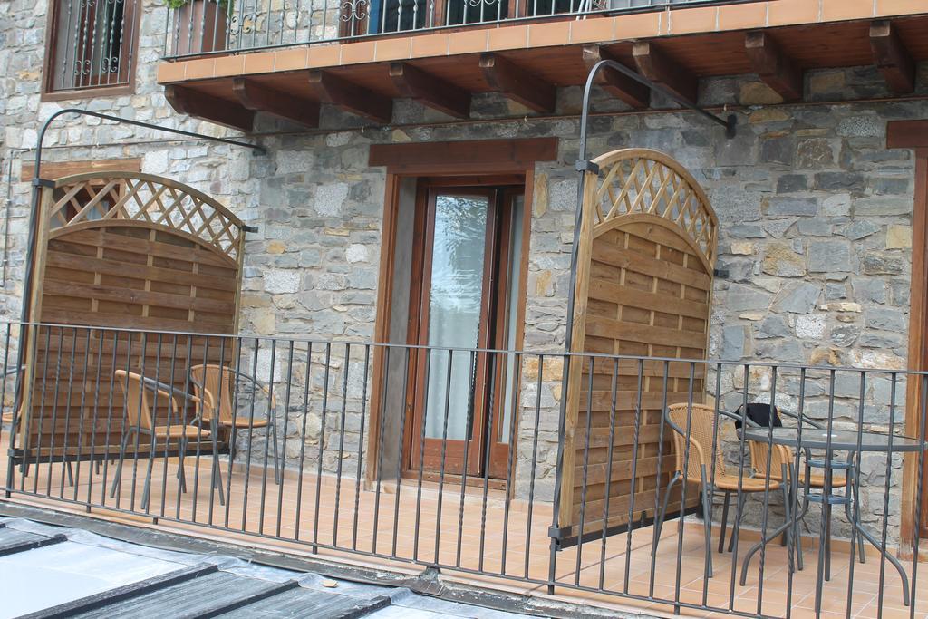 Hostal Pernalle Ерілл-ла-Валл Екстер'єр фото